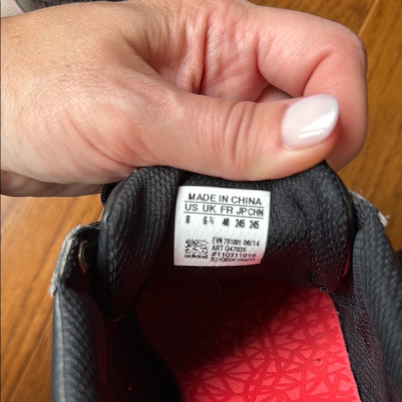 Adidas Women’s Golf Shoes - Picture 3 of 10